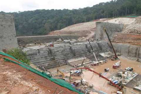 A total of seven Dynapac compactors are working on one of the world's largest hydroelectric schemes,