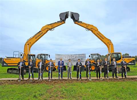 The Hyundai team raise a toast to the new premises at the ground-breaking ceremony in Tessenderlo, B