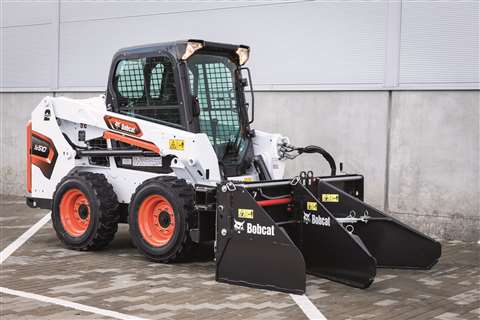 Bobcat Soil & Asphalt  spreader_outdoor (4)