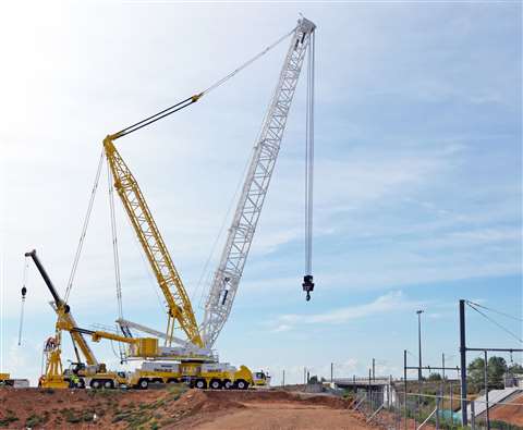 Mediaco ordered a retrofit kit comprising the derrick ballast with VarioTray when it purchased the previously enjoyed Liebherr LG 1750